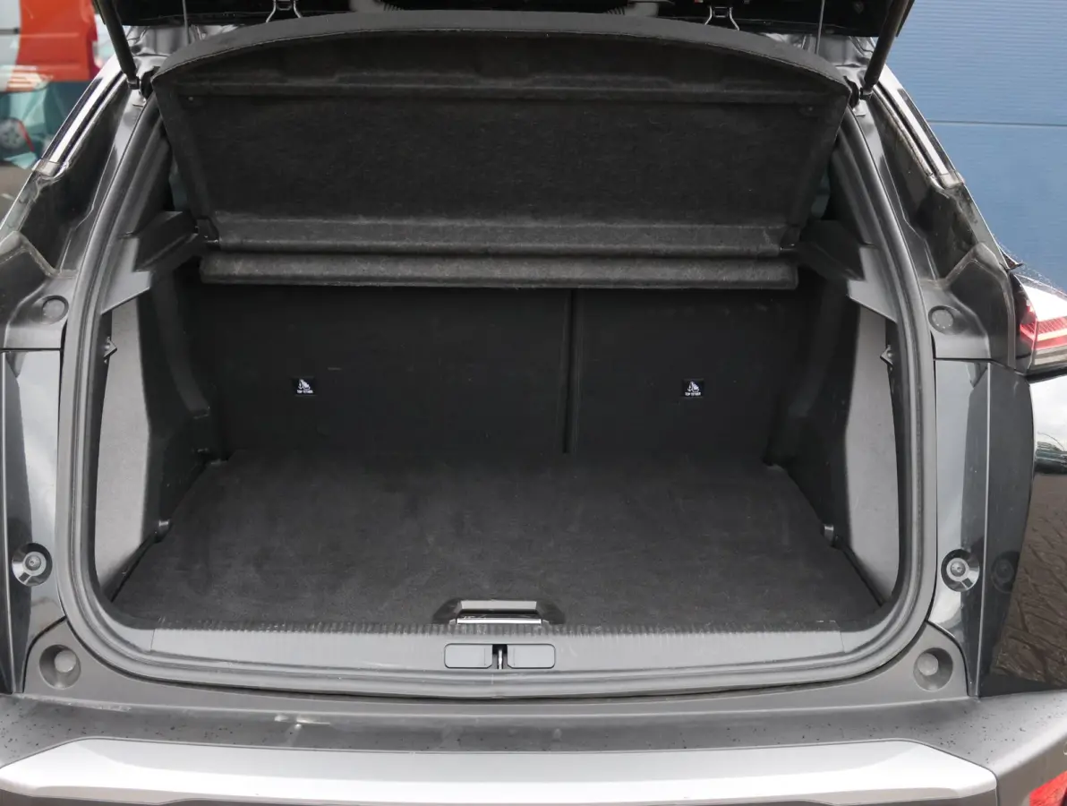 1.2 PureTech 100 Allure 1ste Eigenaar | Parkeersensoren V+A | Climate Control | Navigatie | 17" LMV