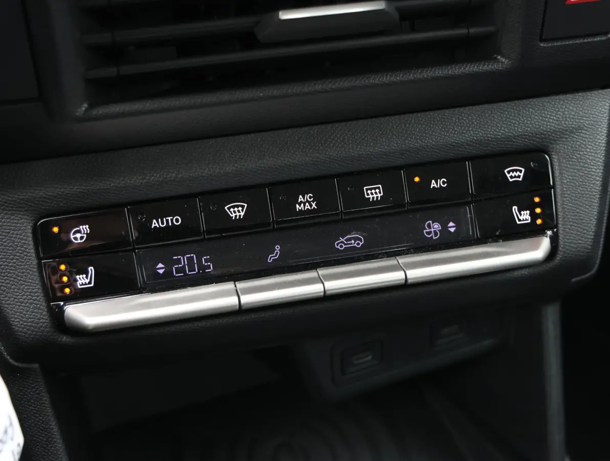 1.2 Turbo Hybrid Edition 1ste eigenaar | Camera | DAB | Bi-Colour | Navigatie | Apple Carplay & Android Auto