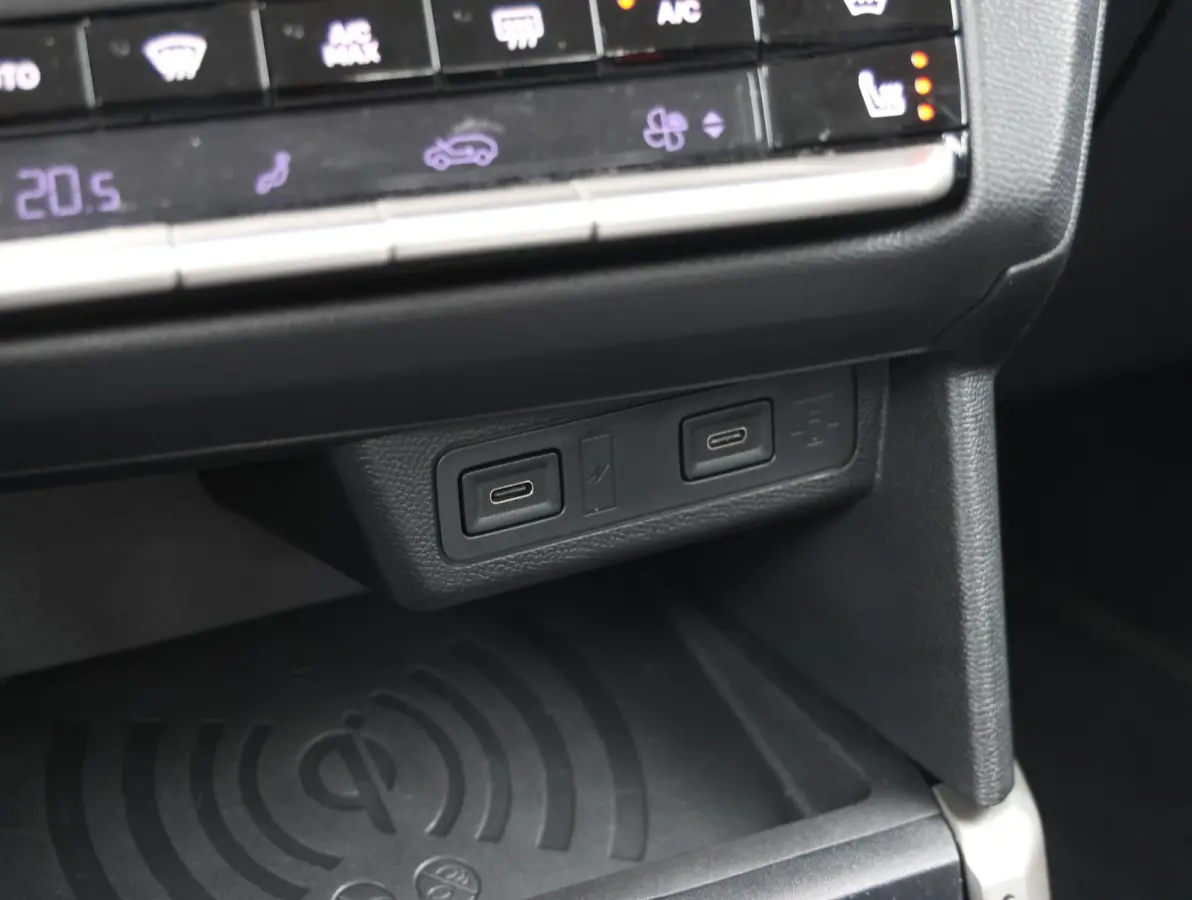 1.2 Turbo Hybrid Edition 1ste eigenaar | Camera | DAB | Bi-Colour | Navigatie | Apple Carplay & Android Auto