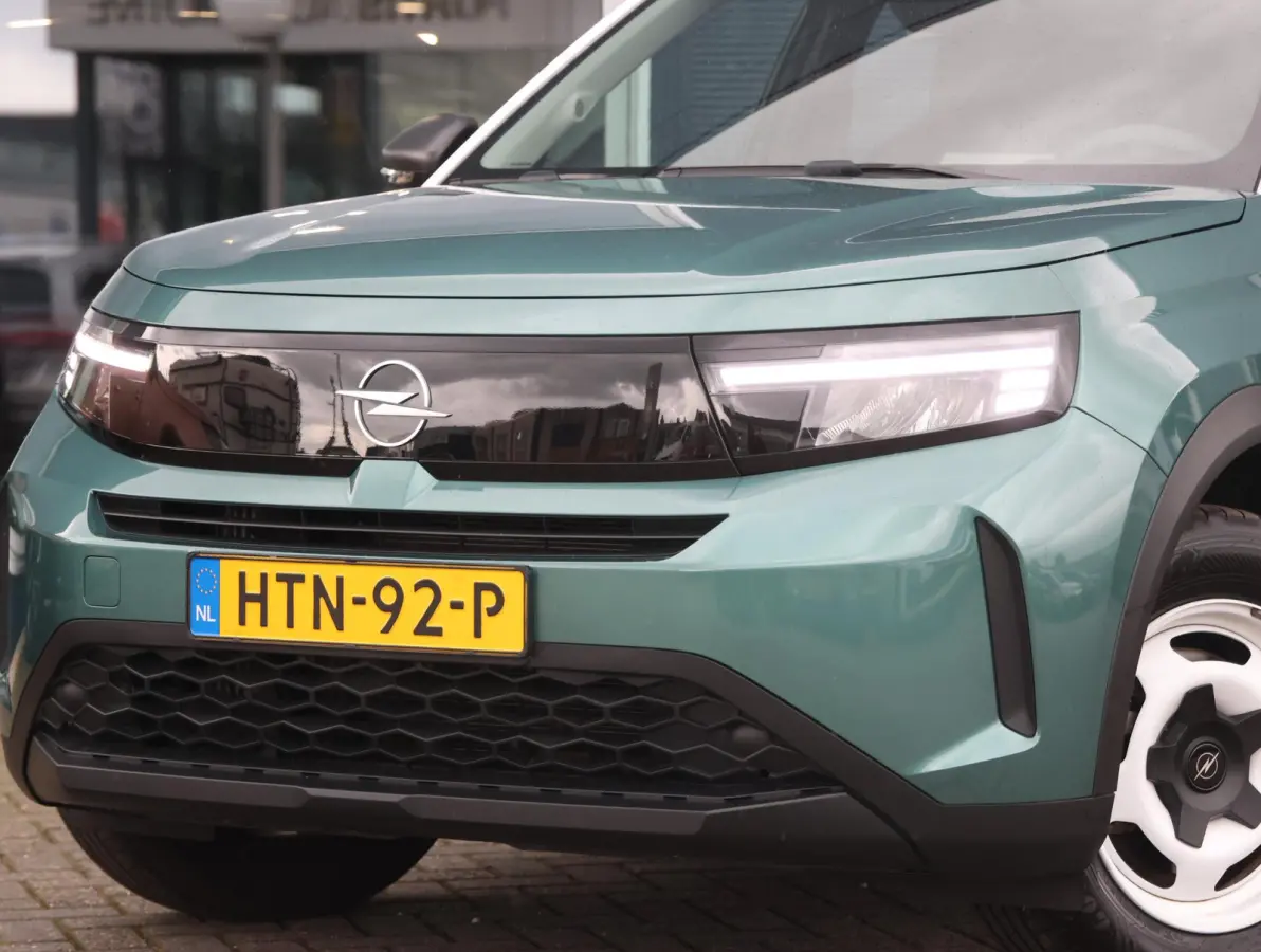 1.2 Turbo Hybrid Edition 1ste eigenaar | Camera | DAB | Bi-Colour | Navigatie | Apple Carplay & Android Auto