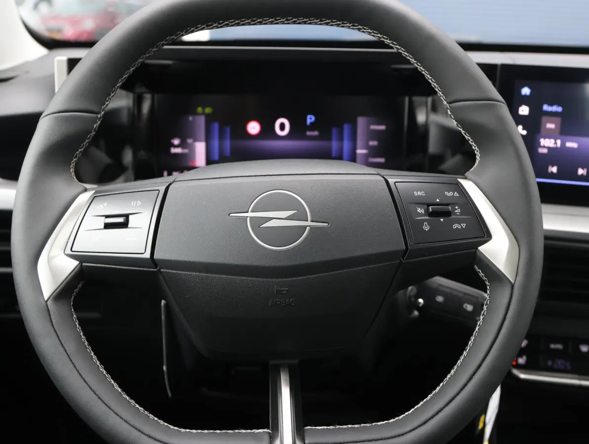 1.2 Turbo Hybrid Edition 1ste eigenaar | Camera | DAB | Bi-Colour | Navigatie | Apple Carplay & Android Auto