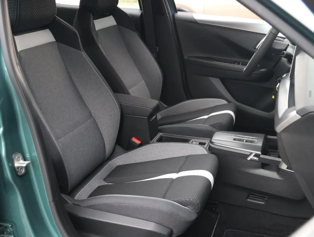 1.2 Turbo Hybrid Edition 1ste eigenaar | Camera | DAB | Bi-Colour | Navigatie | Apple Carplay & Android Auto