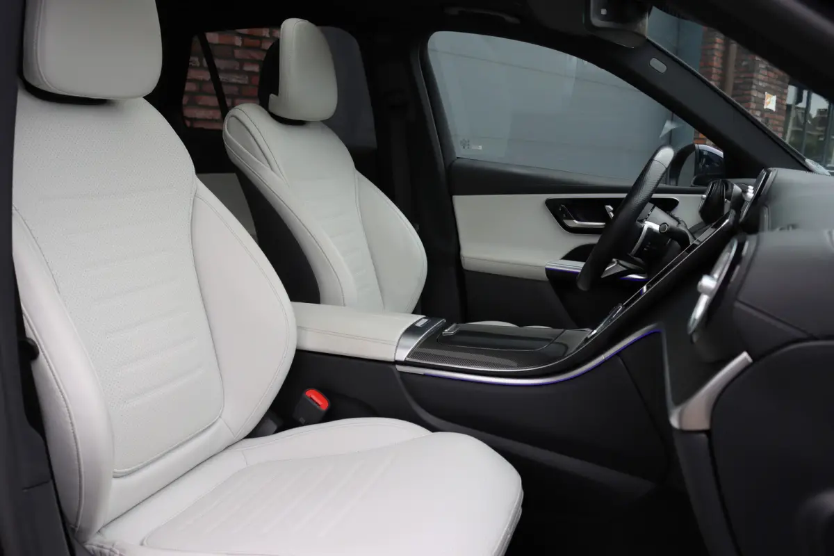 400e 4MATIC AMG Line | Panoramadak | Trekhaak | Memory | Burmester | Surround Camera | Keyless Go | Digital Light | Verwarmd Stuurwiel | HUD |