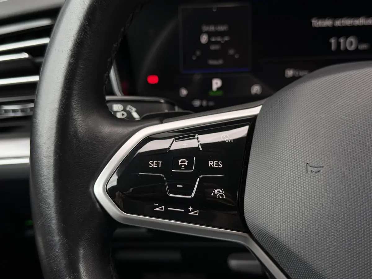 3.0 TSi eHybrid 4MOTION 20"/Panoramadak/Trekhaak/Luchtvering/Leder/Stuur + voorruit + stoelverwarming v+a/Dodehoek/Adaptieve cruise