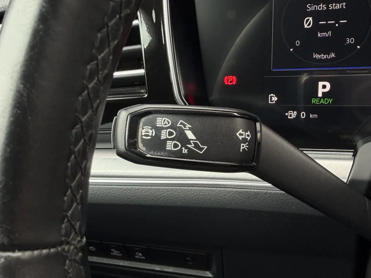 3.0 TSi eHybrid 4MOTION 20"/Panoramadak/Trekhaak/Luchtvering/Leder/Stuur + voorruit + stoelverwarming v+a/Dodehoek/Adaptieve cruise