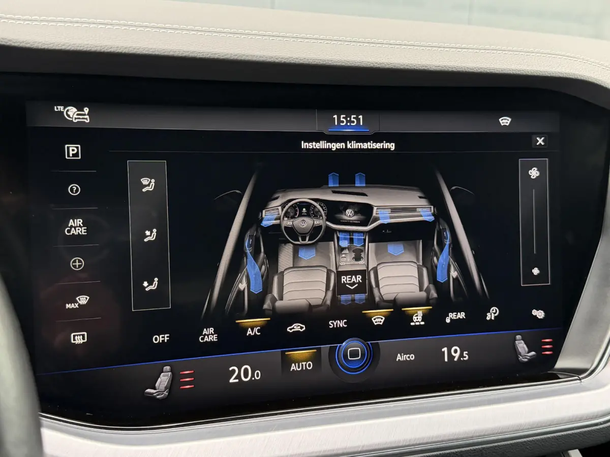 3.0 TSi eHybrid 4MOTION 20"/Panoramadak/Trekhaak/Luchtvering/Leder/Stuur + voorruit + stoelverwarming v+a/Dodehoek/Adaptieve cruise