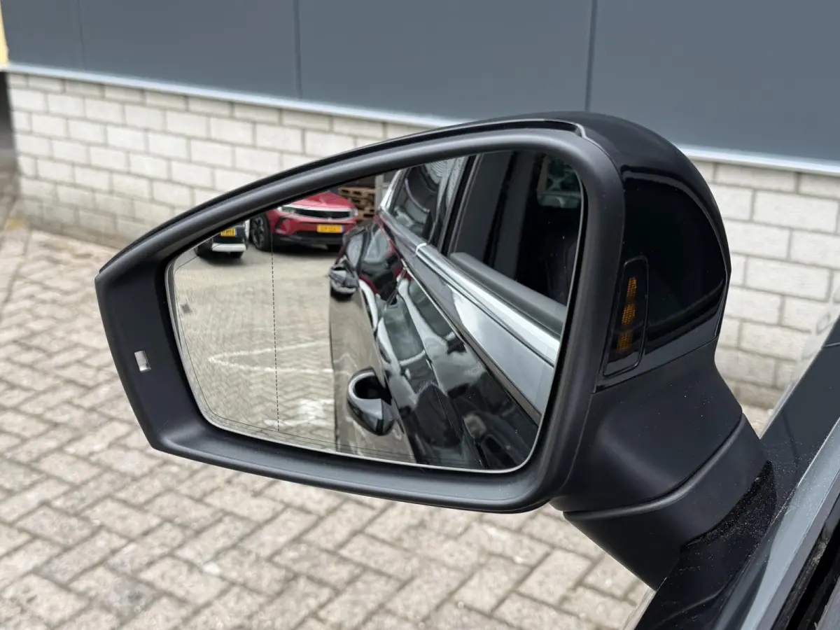 3.0 TSi eHybrid 4MOTION 20"/Panoramadak/Trekhaak/Luchtvering/Leder/Stuur + voorruit + stoelverwarming v+a/Dodehoek/Adaptieve cruise