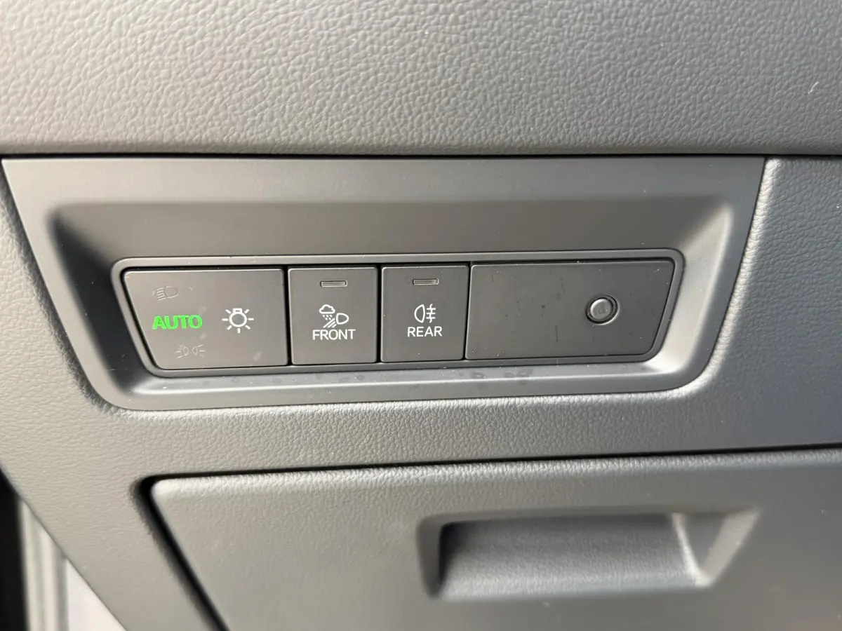 3.0 TSi eHybrid 4MOTION 20"/Panoramadak/Trekhaak/Luchtvering/Leder/Stuur + voorruit + stoelverwarming v+a/Dodehoek/Adaptieve cruise