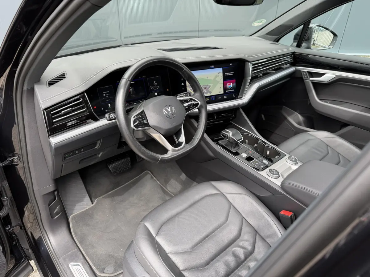 3.0 TSi eHybrid 4MOTION 20"/Panoramadak/Trekhaak/Luchtvering/Leder/Stuur + voorruit + stoelverwarming v+a/Dodehoek/Adaptieve cruise