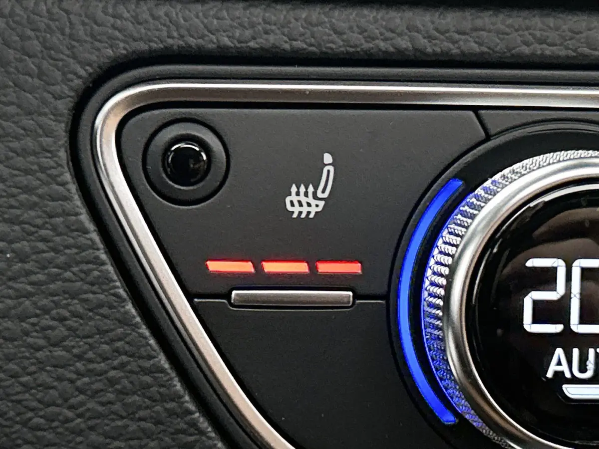 50 TFSI e quattro S edition 299 PK | S-line | Panoramadak | Luchtvering | Navigatie | Trekhaak | Stoelverwarming | Keyless | Apple Carplay | Android Auto | Lichtmetalen velgen | Leder |