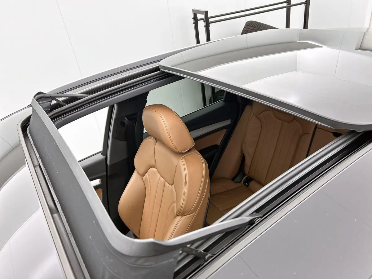 50 TFSI e quattro S edition 299 PK | S-line | Panoramadak | Luchtvering | Navigatie | Trekhaak | Stoelverwarming | Keyless | Apple Carplay | Android Auto | Lichtmetalen velgen | Leder |