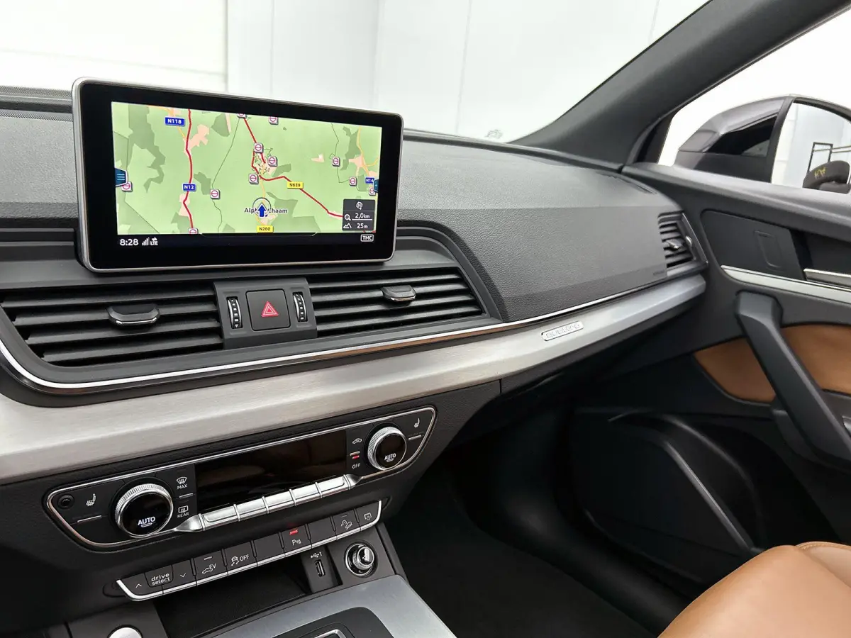 50 TFSI e quattro S edition 299 PK | S-line | Panoramadak | Luchtvering | Navigatie | Trekhaak | Stoelverwarming | Keyless | Apple Carplay | Android Auto | Lichtmetalen velgen | Leder |