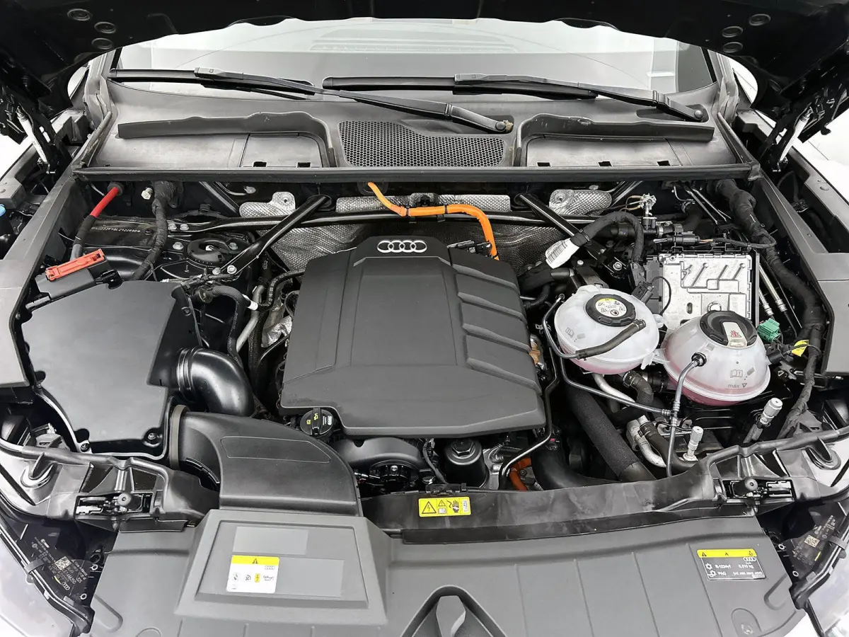 50 TFSI e quattro S edition 299 PK | S-line | Panoramadak | Luchtvering | Navigatie | Trekhaak | Stoelverwarming | Keyless | Apple Carplay | Android Auto | Lichtmetalen velgen | Leder |
