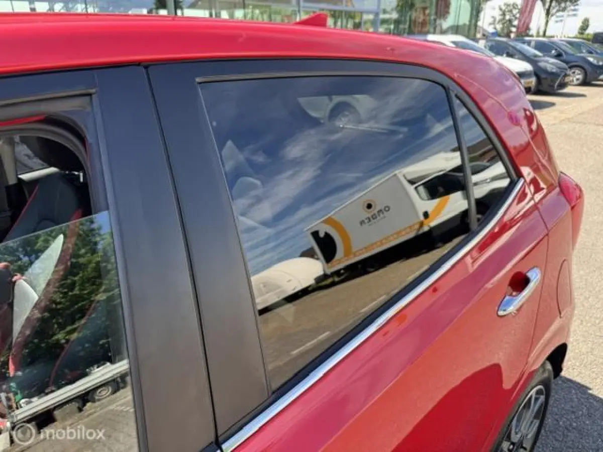 1.0 DPi GT-Line , GT Interieur , GT Voor- & Achter bumpers , Navigatie & Camera , Bluetooth , Apple carplay & Android auto, Speciale sportive uitvoering