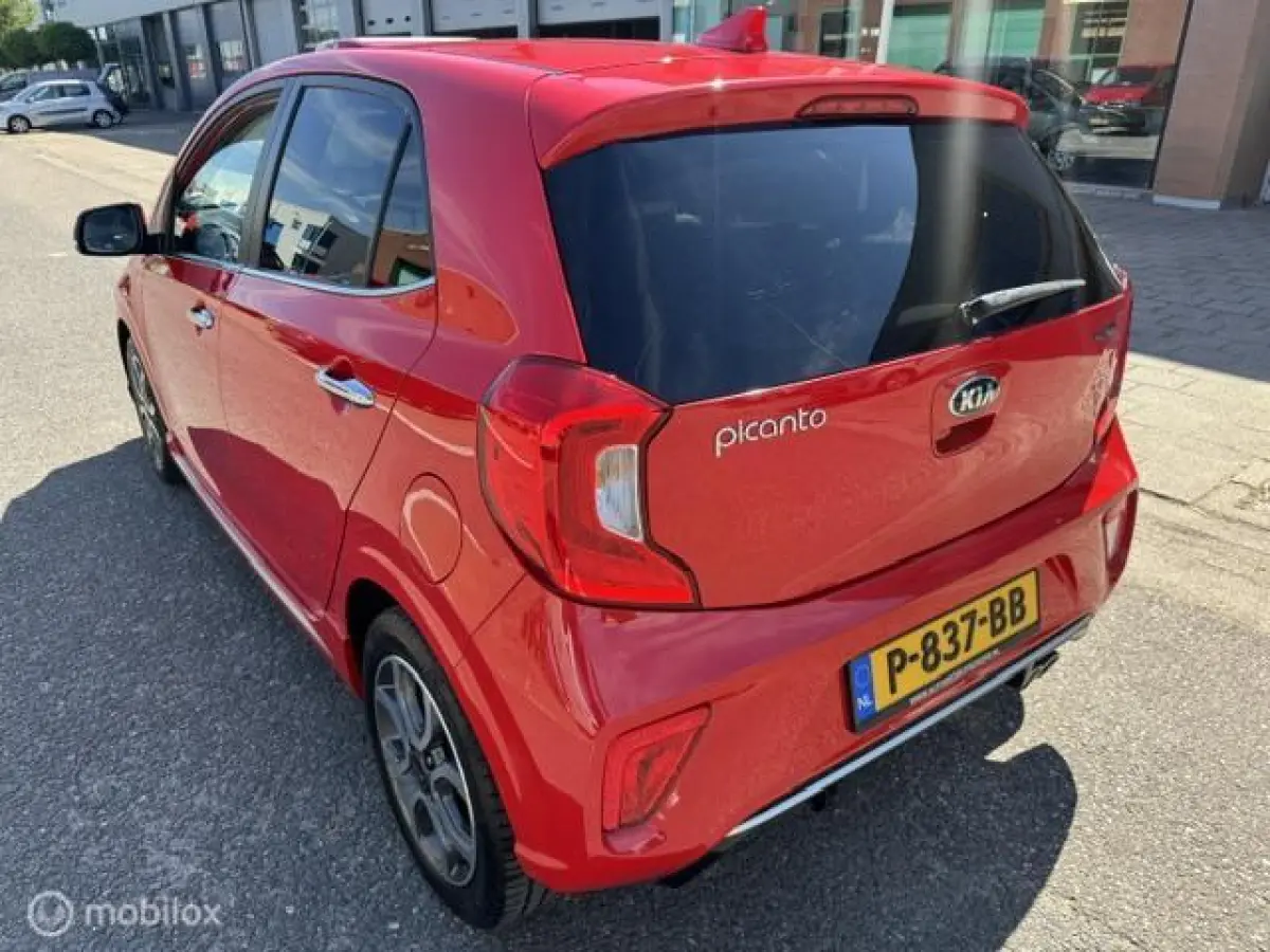 1.0 DPi GT-Line , GT Interieur , GT Voor- & Achter bumpers , Navigatie & Camera , Bluetooth , Apple carplay & Android auto, Speciale sportive uitvoering