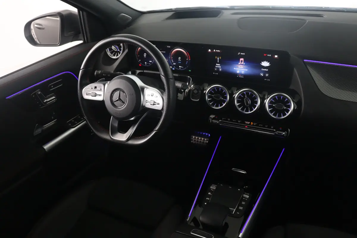 250 e AMG Line | Eerste Eigenaar | Elektrisch Panoramadak | Zetels met Geheugenfunctie | Elektrische Achterklep | 360* Camera | Adaptieve Cruise Control | Head-Up Display |