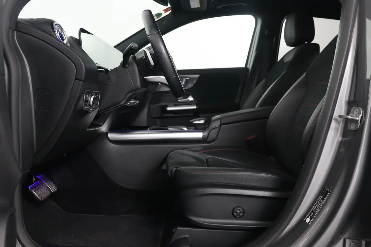 250 e AMG Line | Eerste Eigenaar | Elektrisch Panoramadak | Zetels met Geheugenfunctie | Elektrische Achterklep | 360* Camera | Adaptieve Cruise Control | Head-Up Display |