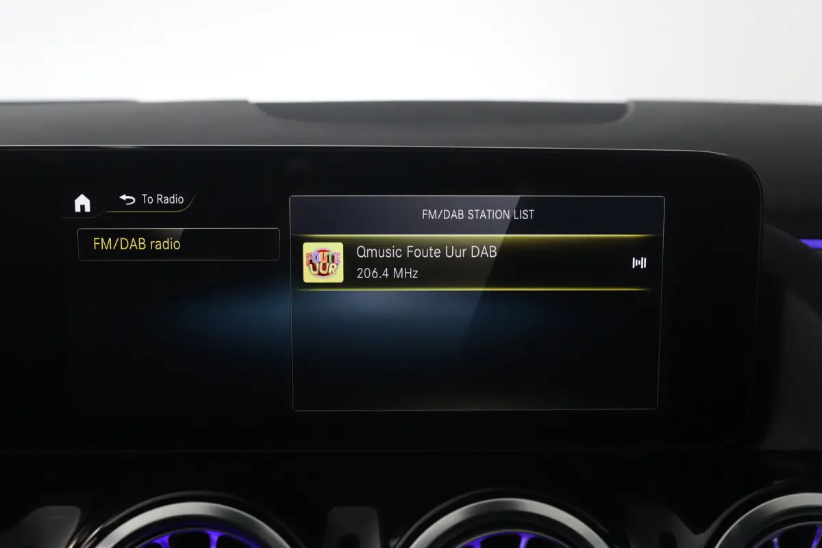 250 e AMG Line | Eerste Eigenaar | Elektrisch Panoramadak | Zetels met Geheugenfunctie | Elektrische Achterklep | 360* Camera | Adaptieve Cruise Control | Head-Up Display |