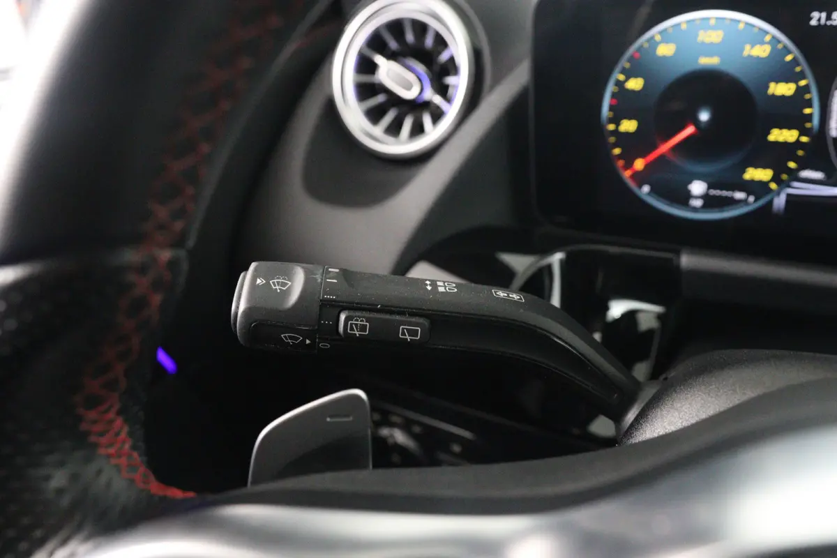 250 e AMG Line | Eerste Eigenaar | Elektrisch Panoramadak | Zetels met Geheugenfunctie | Elektrische Achterklep | 360* Camera | Adaptieve Cruise Control | Head-Up Display |