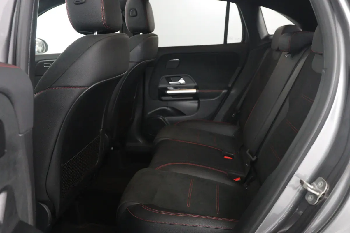 250 e AMG Line | Eerste Eigenaar | Elektrisch Panoramadak | Zetels met Geheugenfunctie | Elektrische Achterklep | 360* Camera | Adaptieve Cruise Control | Head-Up Display |