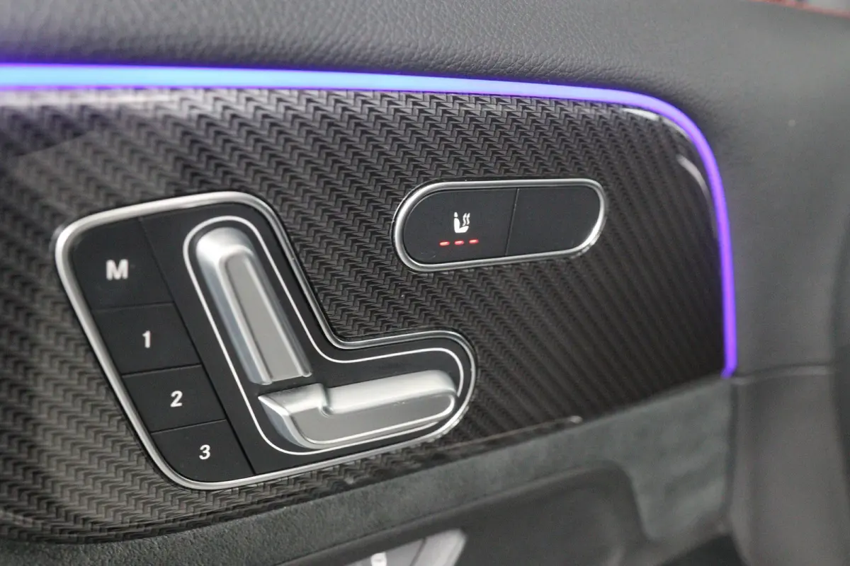 250 e AMG Line | Eerste Eigenaar | Elektrisch Panoramadak | Zetels met Geheugenfunctie | Elektrische Achterklep | 360* Camera | Adaptieve Cruise Control | Head-Up Display |