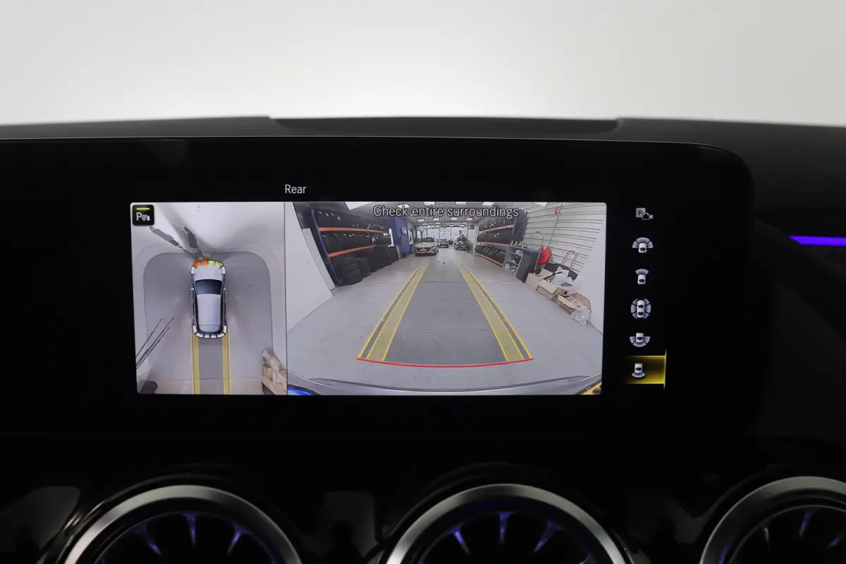 250 e AMG Line | Eerste Eigenaar | Elektrisch Panoramadak | Zetels met Geheugenfunctie | Elektrische Achterklep | 360* Camera | Adaptieve Cruise Control | Head-Up Display |