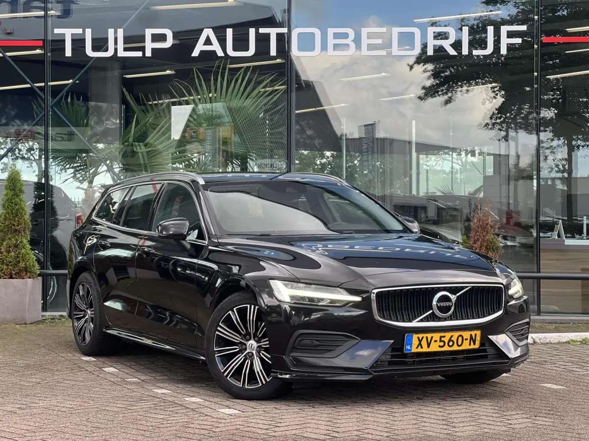 2.0 D4 Momentum R-Design Automaat Clima Cruise NAP