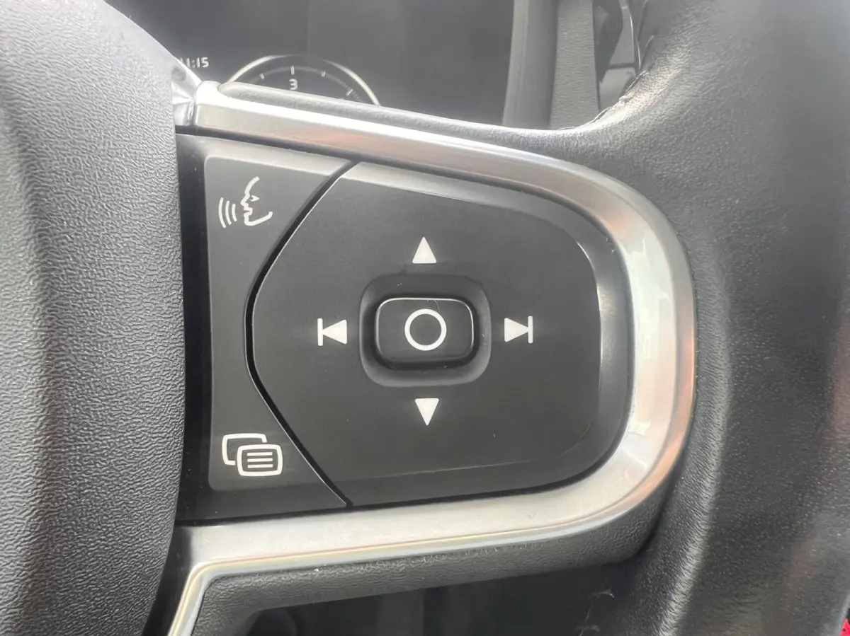 2.0 D4 Momentum R-Design Automaat Clima Cruise NAP