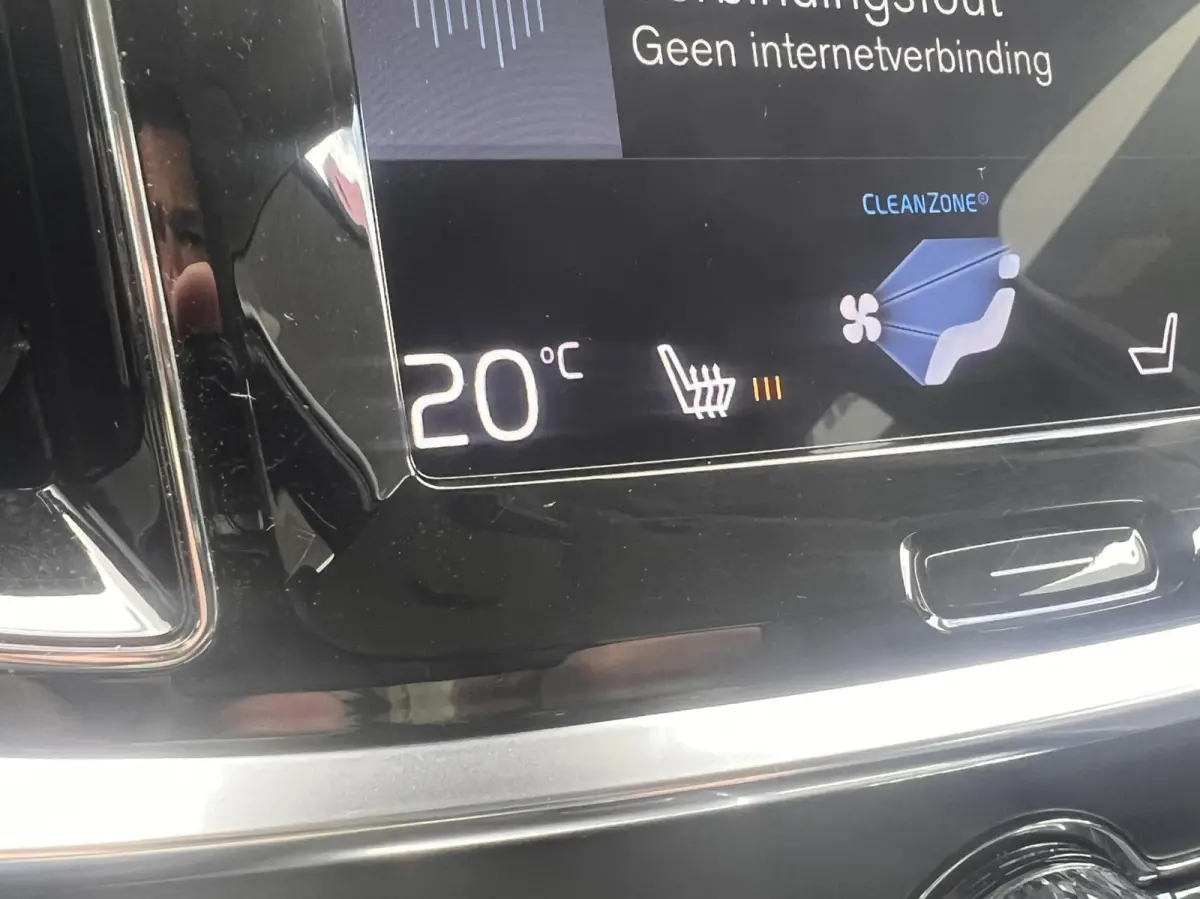 2.0 D4 Momentum R-Design Automaat Clima Cruise NAP