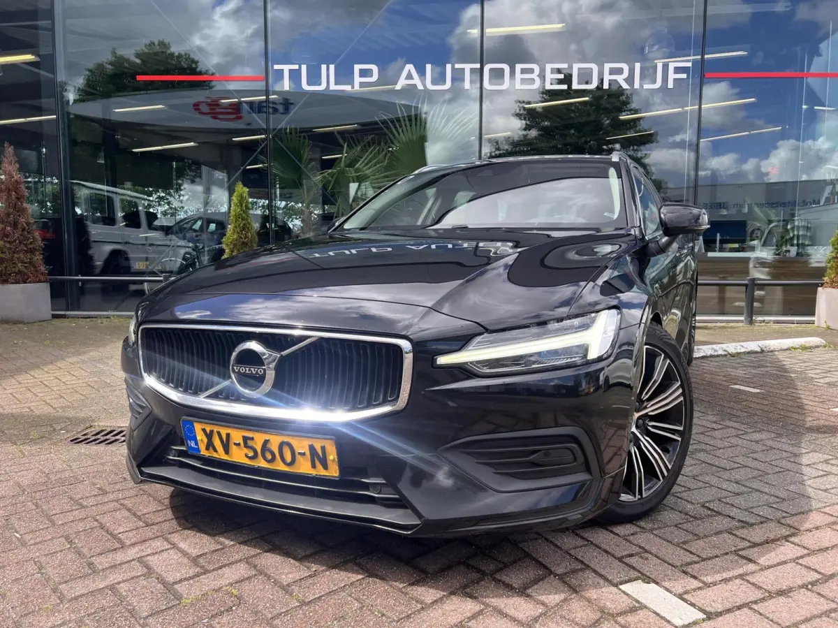 2.0 D4 Momentum R-Design Automaat Clima Cruise NAP
