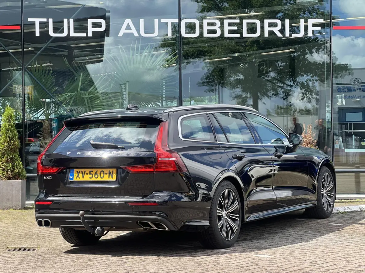 2.0 D4 Momentum R-Design Automaat Clima Cruise NAP
