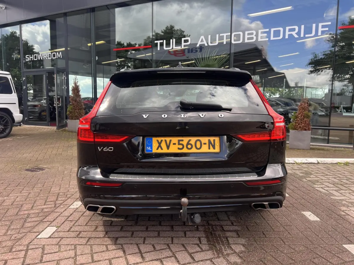 2.0 D4 Momentum R-Design Automaat Clima Cruise NAP