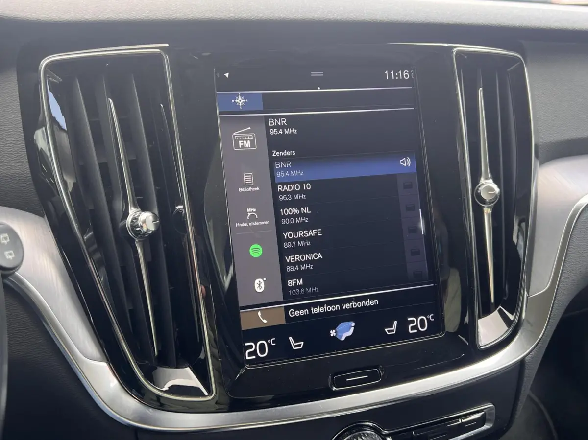 2.0 D4 Momentum R-Design Automaat Clima Cruise NAP
