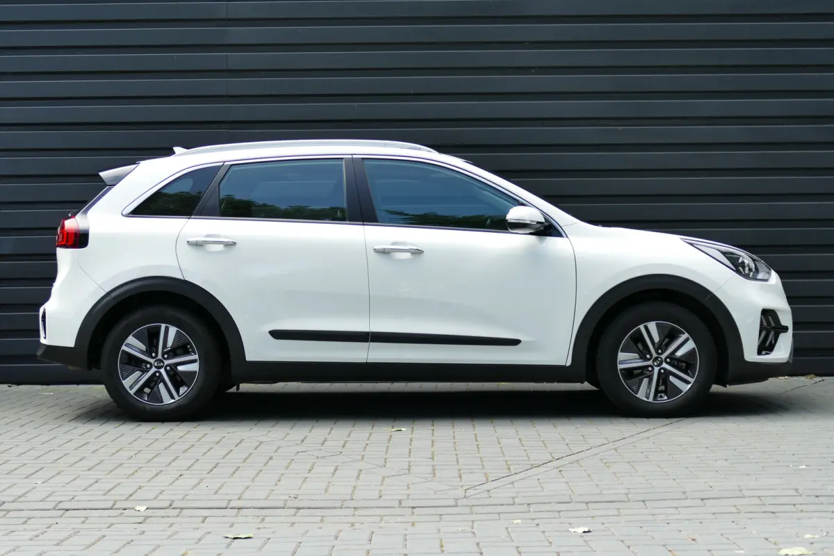 1.6 GDI 120PK HYBRID DYNAMICLINE / CAMERA / ADAPT. CRUISECONTROL / 16"LMV / NAVI / CLIMA / LED / PDC / BLUETOOTH / 2E EIGENAAR / SCHITTERENDE STAAT !!