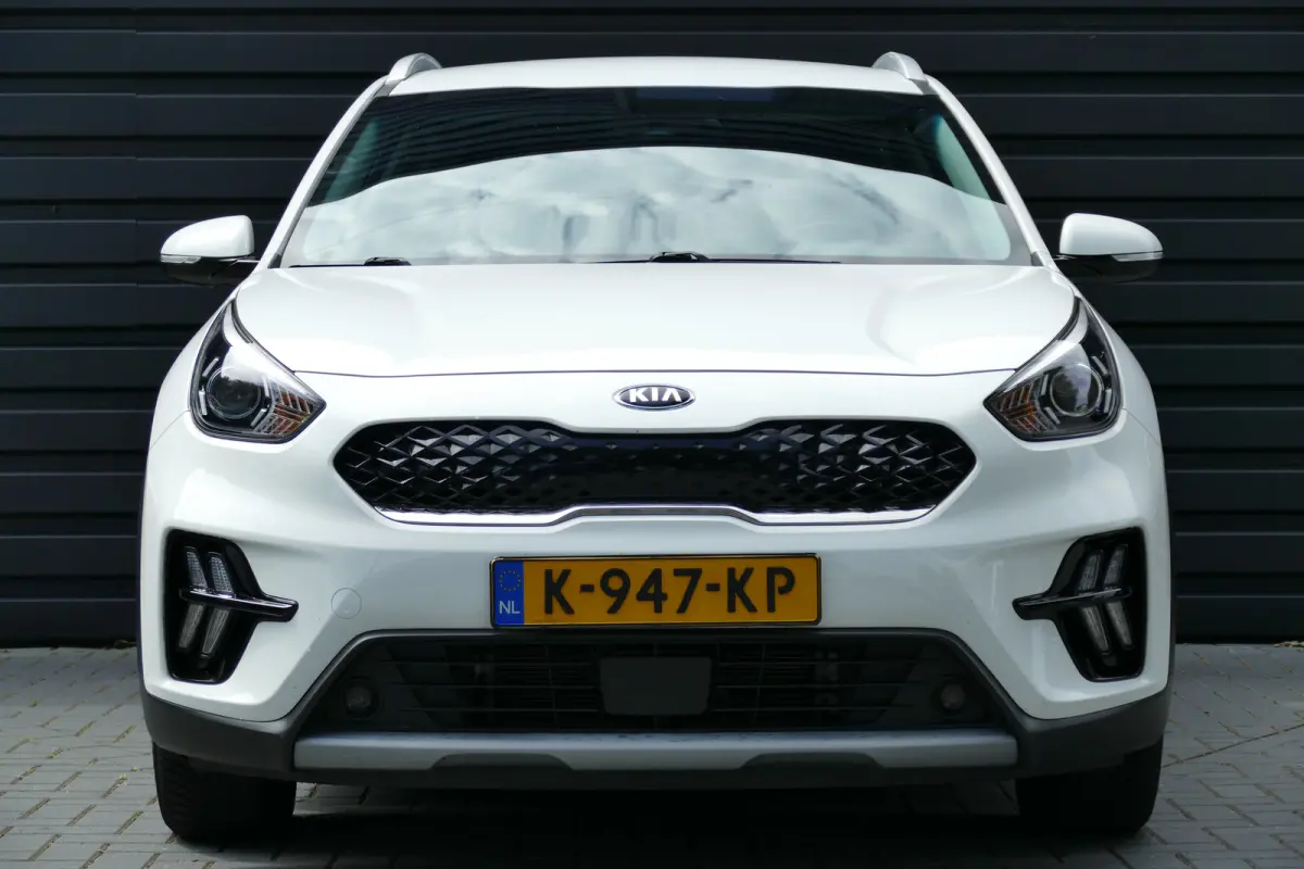 1.6 GDI 120PK HYBRID DYNAMICLINE / CAMERA / ADAPT. CRUISECONTROL / 16"LMV / NAVI / CLIMA / LED / PDC / BLUETOOTH / 2E EIGENAAR / SCHITTERENDE STAAT !!