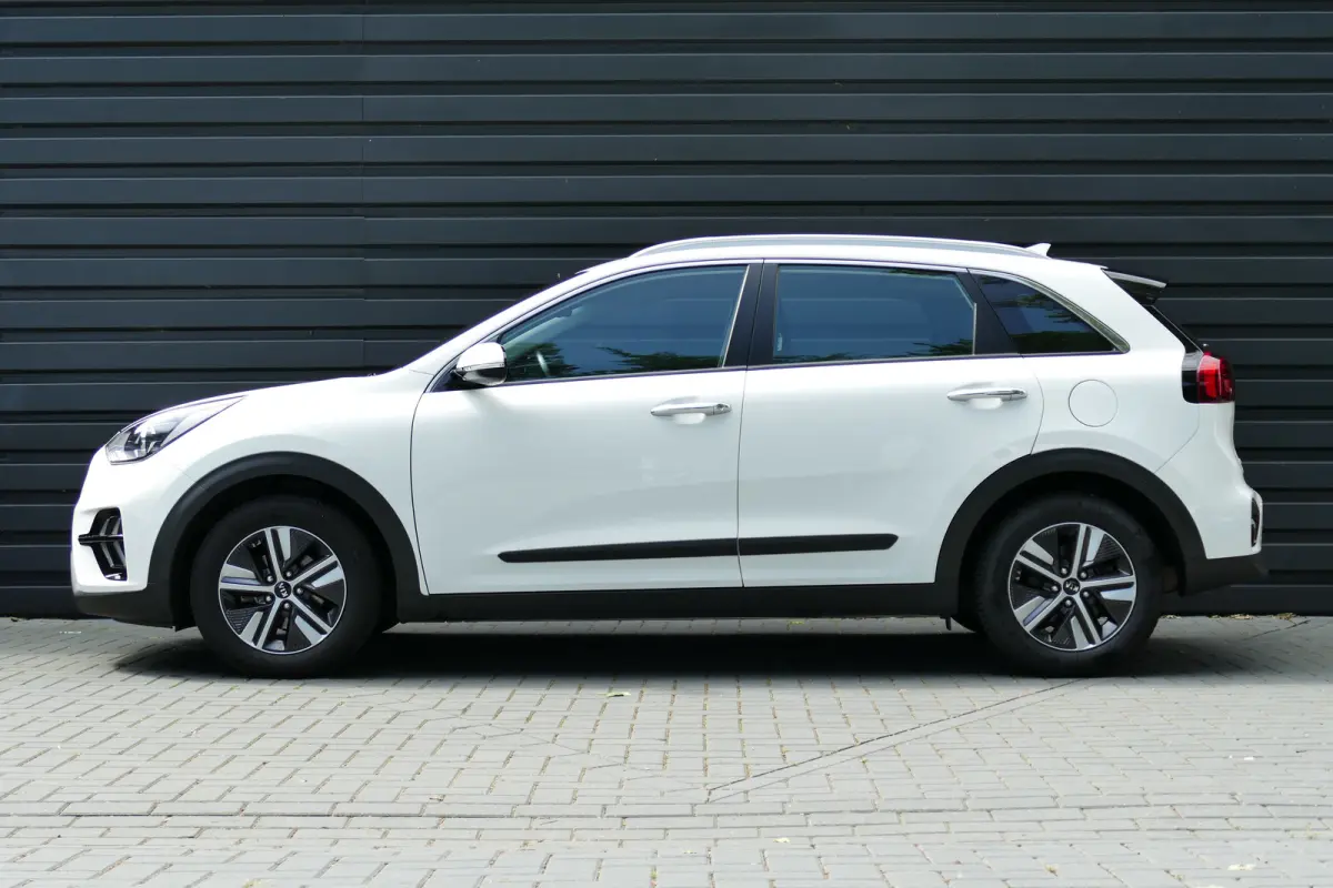 1.6 GDI 120PK HYBRID DYNAMICLINE / CAMERA / ADAPT. CRUISECONTROL / 16"LMV / NAVI / CLIMA / LED / PDC / BLUETOOTH / 2E EIGENAAR / SCHITTERENDE STAAT !!