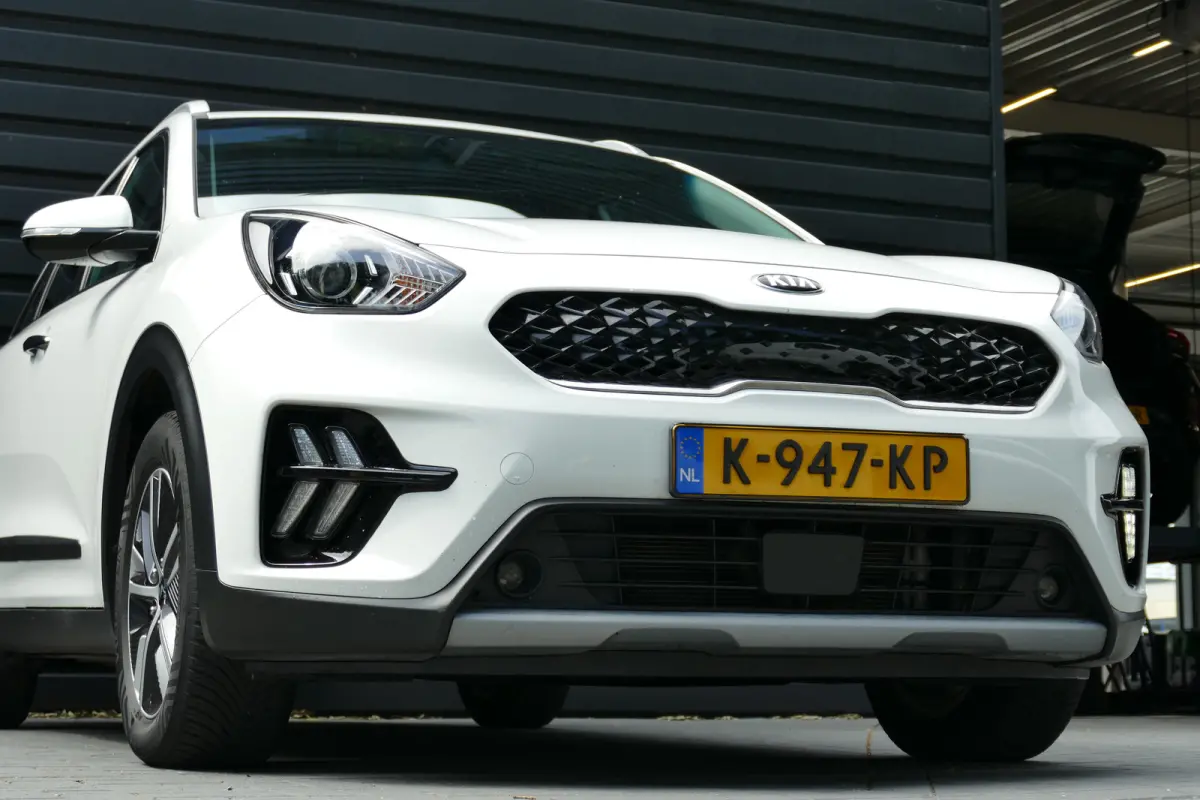 1.6 GDI 120PK HYBRID DYNAMICLINE / CAMERA / ADAPT. CRUISECONTROL / 16"LMV / NAVI / CLIMA / LED / PDC / BLUETOOTH / 2E EIGENAAR / SCHITTERENDE STAAT !!