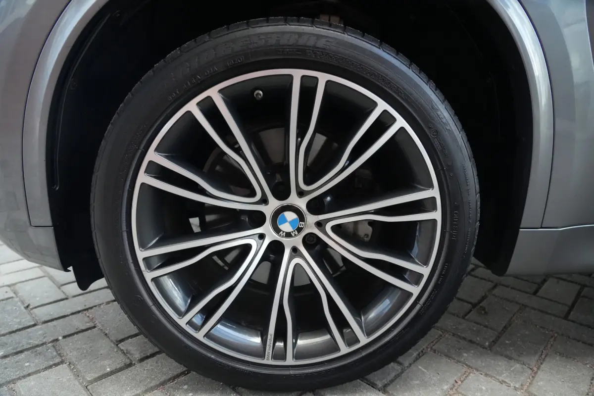 xDrive40e iPerformance M Sport Edition | 313PK | Pano | Trekhaak | Harman Kardon | HUD | 360° | 20" | Luchtvering | BMW X5 xDrive40e iPerformance M Sport Edition 313 PK Plug-in Hybrid met 2