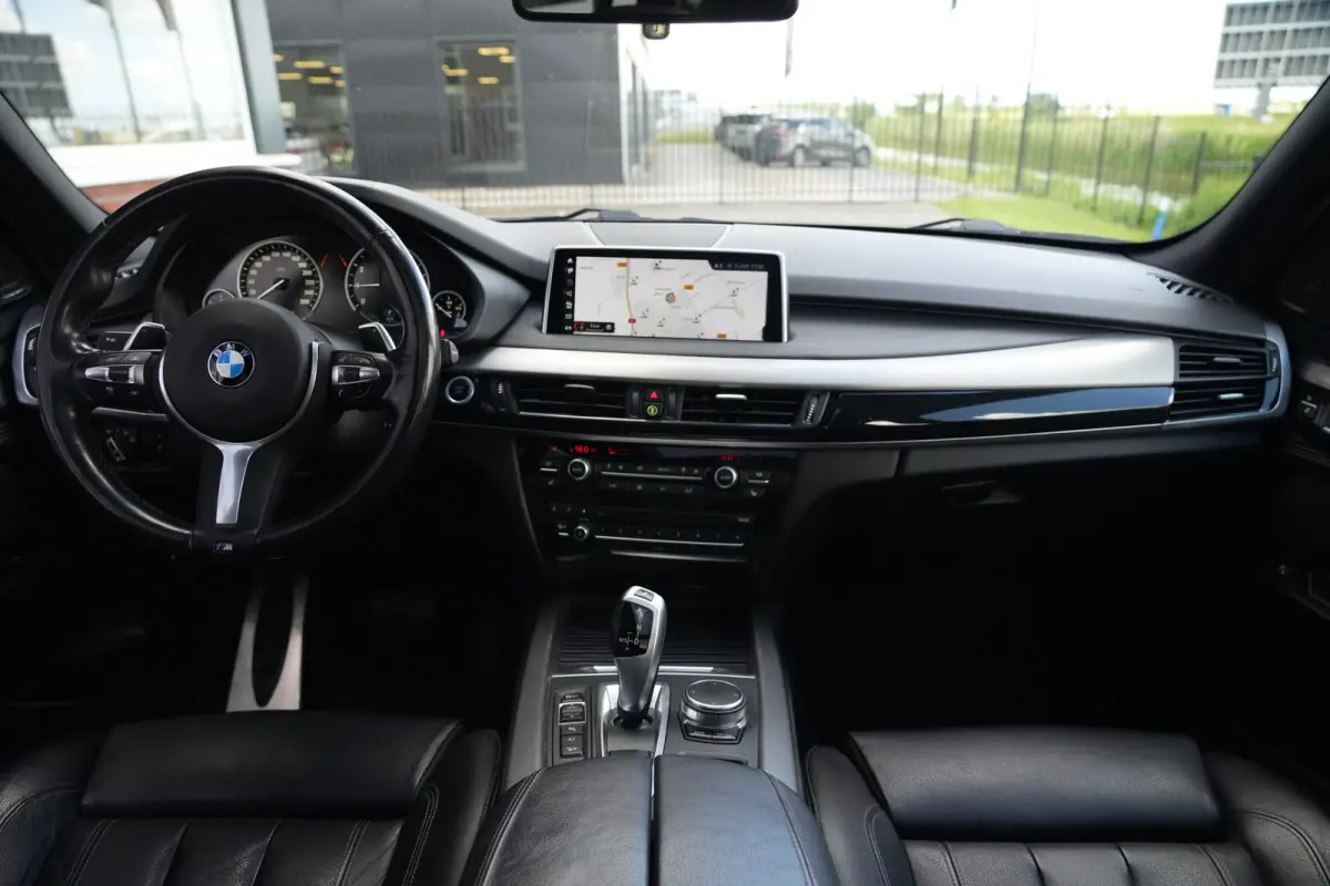 xDrive40e iPerformance M Sport Edition | 313PK | Pano | Trekhaak | Harman Kardon | HUD | 360° | 20" | Luchtvering | BMW X5 xDrive40e iPerformance M Sport Edition 313 PK Plug-in Hybrid met 2