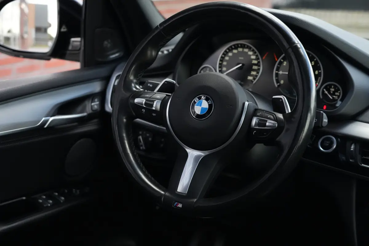 xDrive40e iPerformance M Sport Edition | 313PK | Pano | Trekhaak | Harman Kardon | HUD | 360° | 20" | Luchtvering | BMW X5 xDrive40e iPerformance M Sport Edition 313 PK Plug-in Hybrid met 2