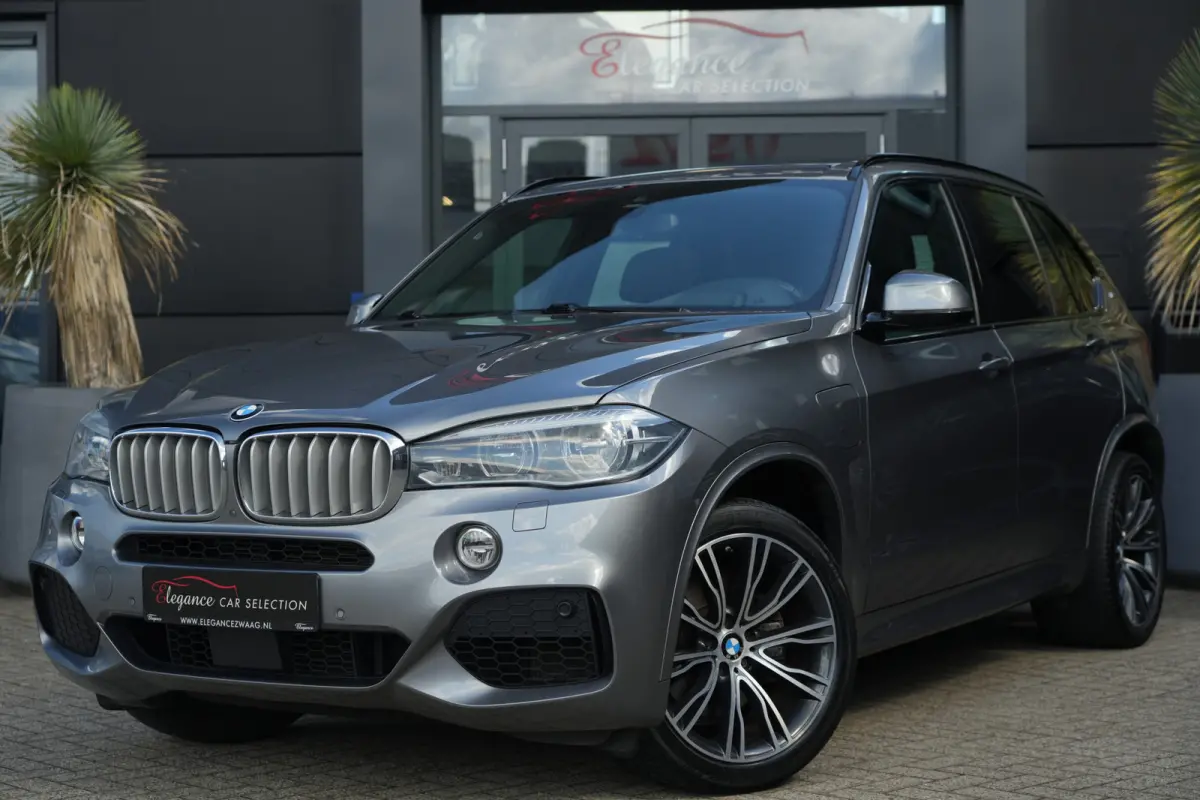xDrive40e iPerformance M Sport Edition | 313PK | Pano | Trekhaak | Harman Kardon | HUD | 360° | 20" | Luchtvering | BMW X5 xDrive40e iPerformance M Sport Edition 313 PK Plug-in Hybrid met 2