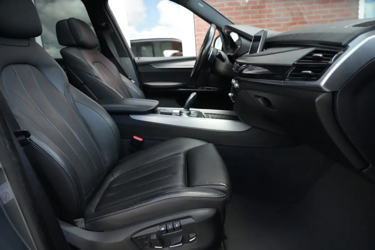 xDrive40e iPerformance M Sport Edition | 313PK | Pano | Trekhaak | Harman Kardon | HUD | 360° | 20" | Luchtvering | BMW X5 xDrive40e iPerformance M Sport Edition 313 PK Plug-in Hybrid met 2