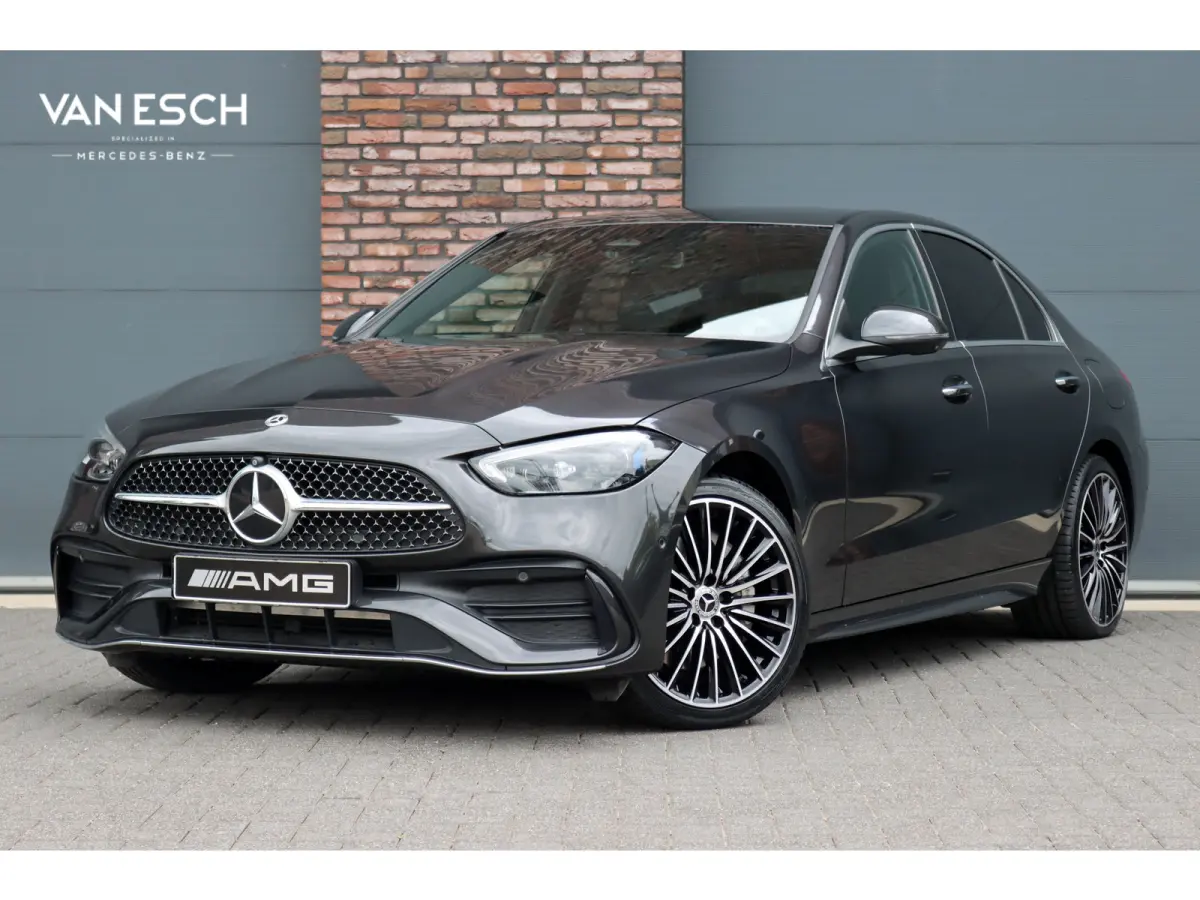 300 e 4MATIC AMG Line | Massage | HUD | Memory | Leder | Keyless Go | Dodehoekassistent | Digital Light |  Augmented Reality | Surround Camera | Advanced Sound System |