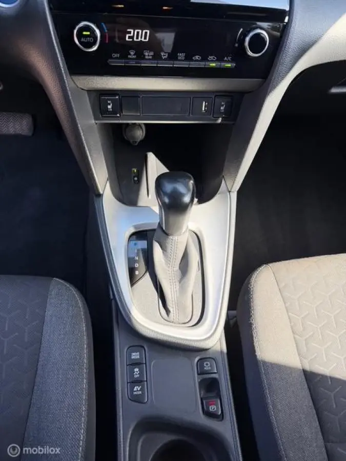 Hybrid 2023| Vol Opties| 1e Eig| Carplay