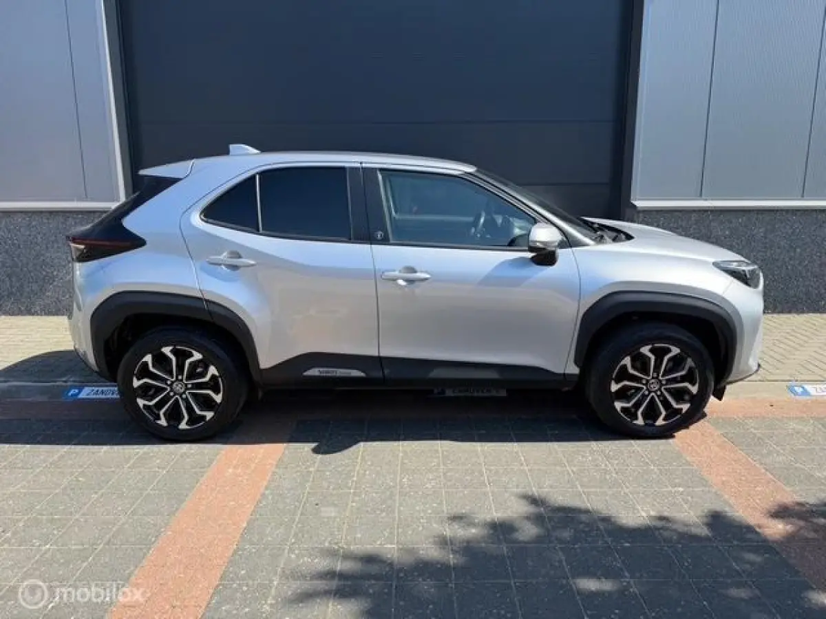 Hybrid 2023| Vol Opties| 1e Eig| Carplay