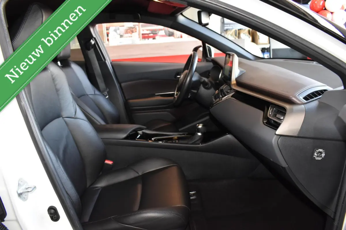 1.8 Hybrid Executive MATRIX/LED/CAMERA/VOL MET OPTIES!