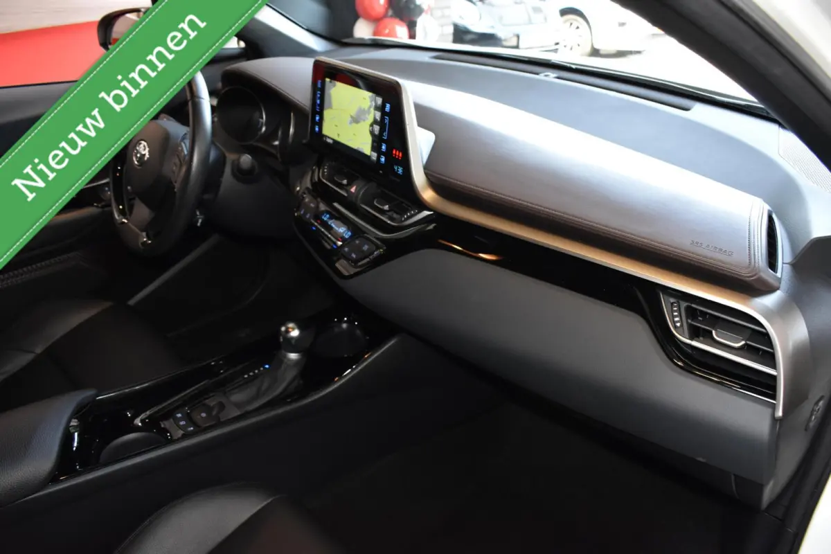1.8 Hybrid Executive MATRIX/LED/CAMERA/VOL MET OPTIES!