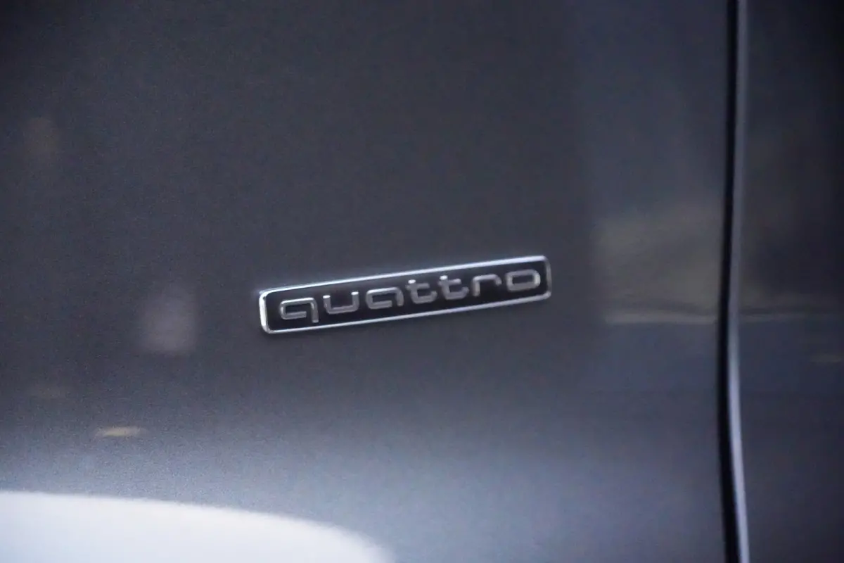 2.0 TFSI e-hybrid quattro S edition 299pk Panoramadak/Stoelverwarming/360camera