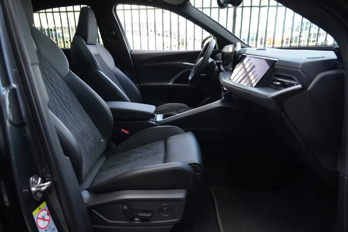 2.0 TFSI e-hybrid quattro S edition 299pk Panoramadak/Stoelverwarming/360camera
