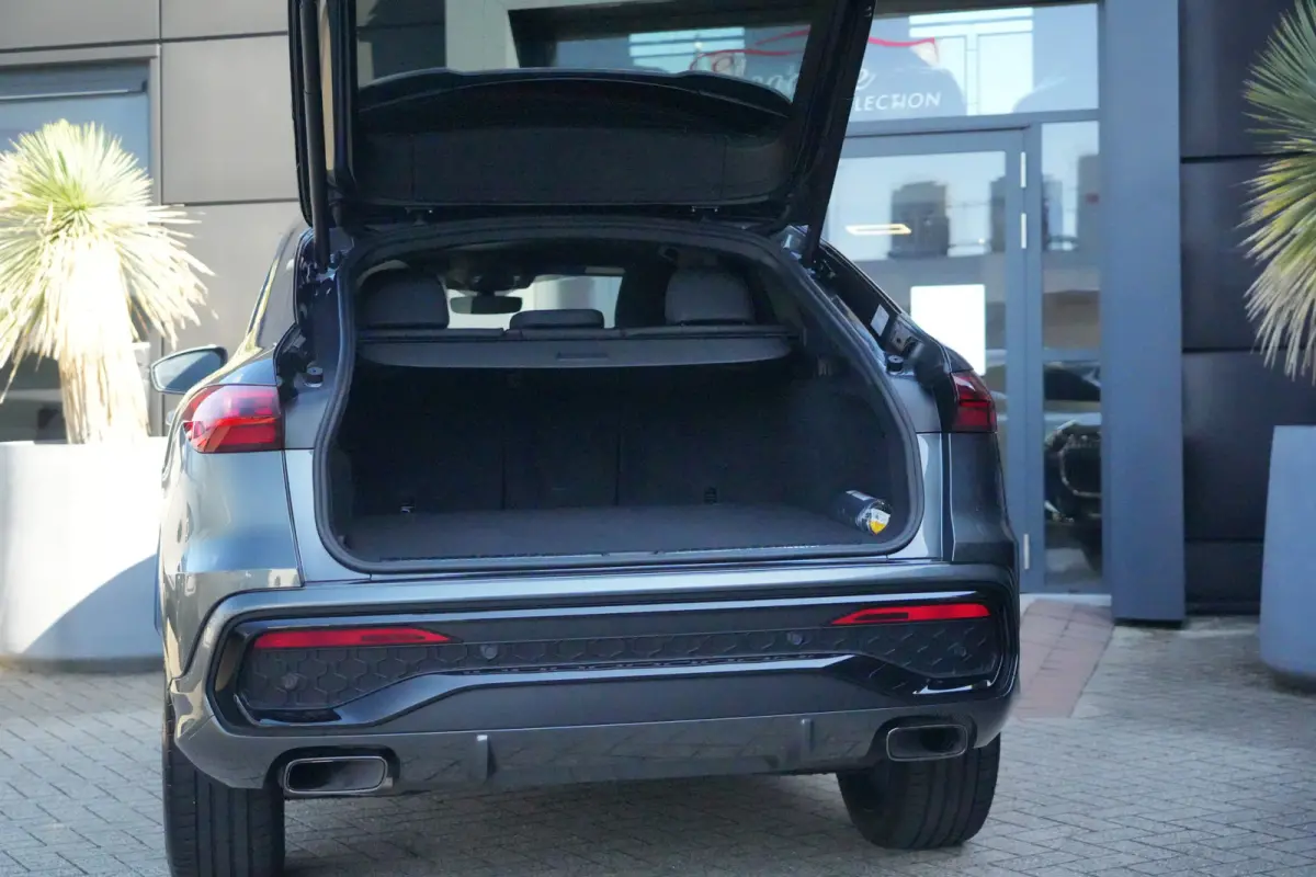 2.0 TFSI e-hybrid quattro S edition 299pk Panoramadak/Stoelverwarming/360camera